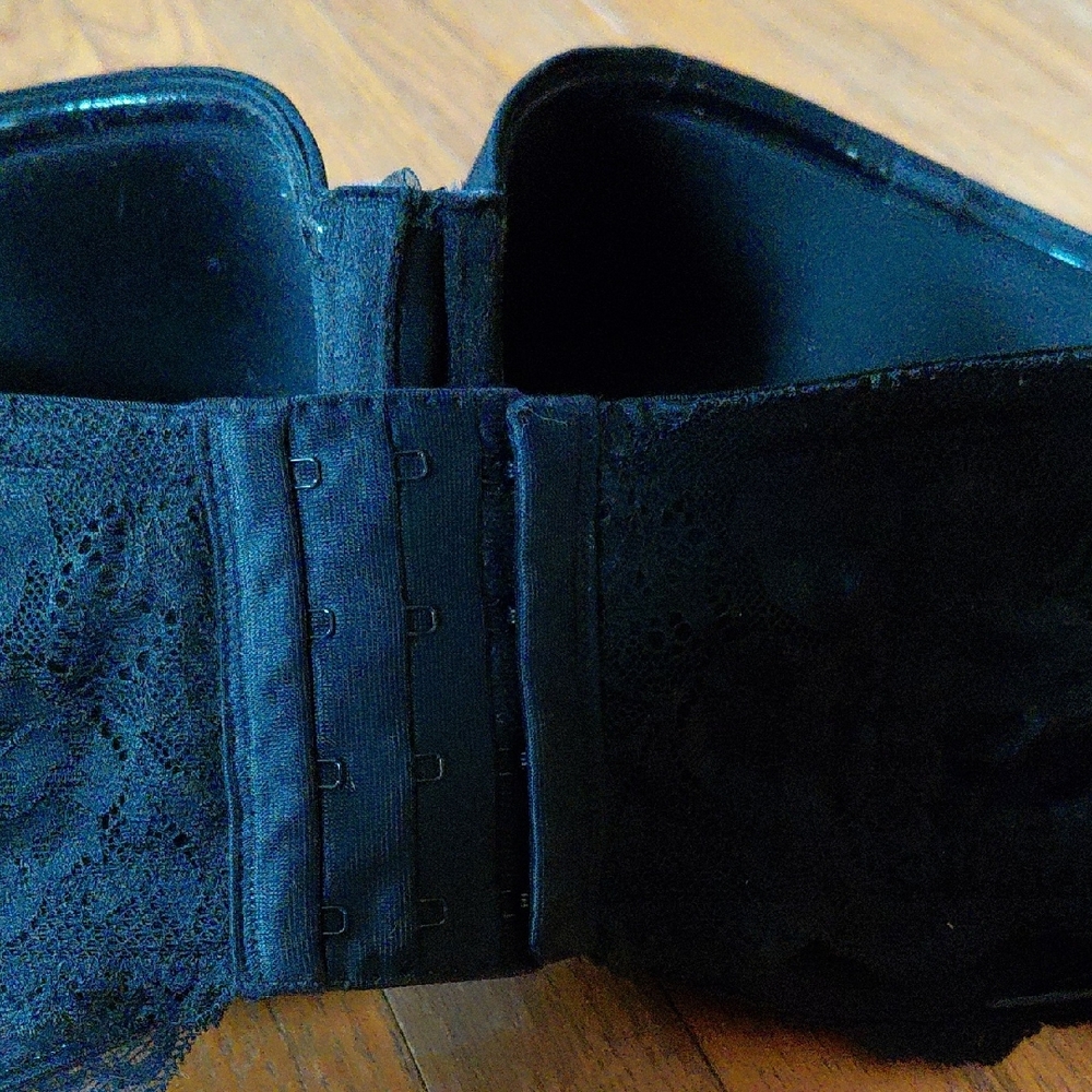 Torrid Black Strapless Bra with Lace Detail - Picture 5 of 7